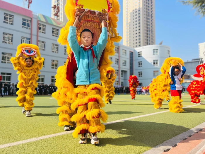 亮相更是引
